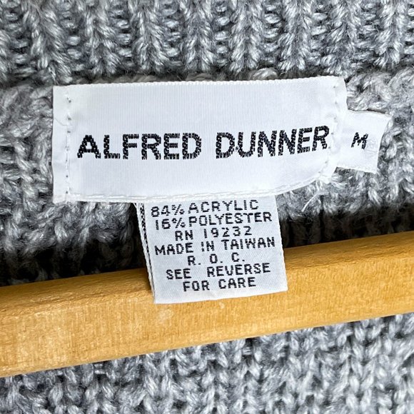 Alfred‎ Dunner Crochet Button Down Gray Vest Size Medium - Picture 6 of 8